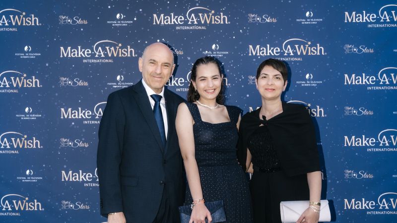 Wish alumni Chiara and parents attend the Night of 100 Stars